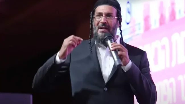 הרב אליהו שירי מגלה מה הנשק שכל אחד צריך לקחת איתו לשדה הקרב