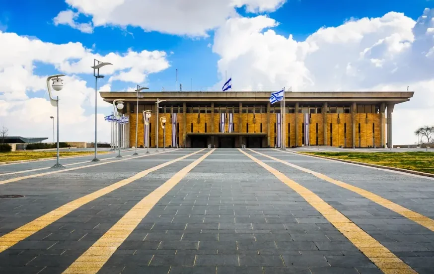 סופית: למרות התנגדות 4 שרים, אושרה הקמת ממשלת חירום