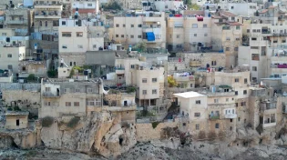 "כל הלילה בכיתי": גל פניות מנשים יהודיות הנמצאות בכפרים 