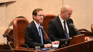 "אל תנסו אותנו": מליאת הכנסת נפתחה, חמאס שיגר טילים