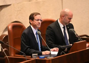 "אל תנסו אותנו": מליאת הכנסת נפתחה, חמאס שיגר טילים