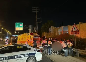 נהג רכב בן 20 נפצע קשה לאחר שנפל לתעלה בזמן אזעקה