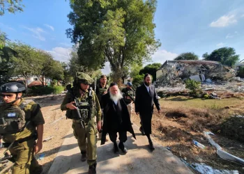 "התחוללה כאן שואה": השר החרדי ביקר בעוטף עזה