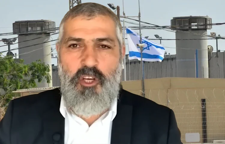 צבי יחזקאלי מפתיע: "הייתי מרוקן את כל בתי הכלא בעד החטופים" צבי יחזקאלי מפתיע: "הייתי מרוקן את כל בתי הכלא בעד החטופים"