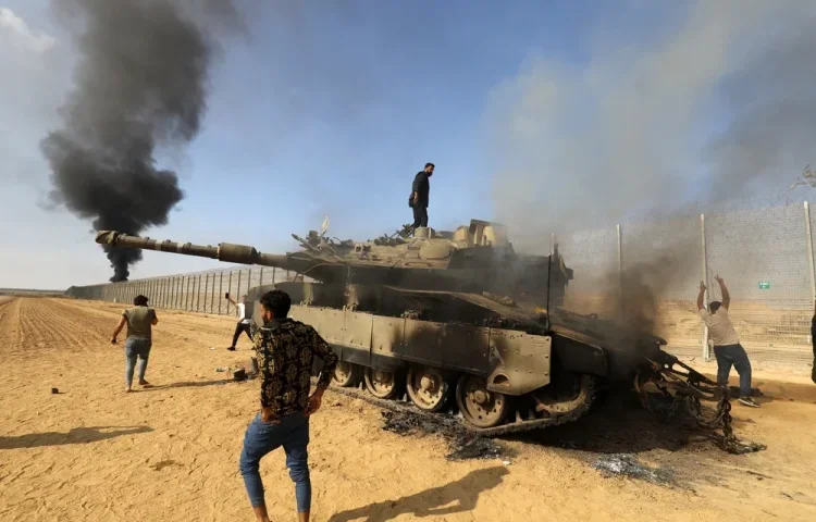 המלכה קיבלה תיעודיים קשים לאחר שהכחישה את הזוועות המלכה קיבלה תיעודיים קשים לאחר שהכחישה את הזוועות