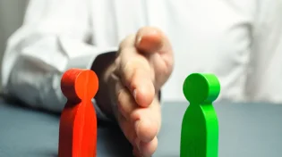 אשליית המחלוקת: מה אנחנו מרוויחים ממאבקי כוחות?