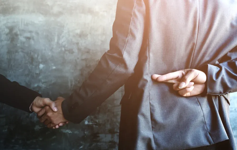 אחים אנחנו: מדוע אברהם מונע את הסכסוך עם לוט? אחים אנחנו: מדוע אברהם מונע את הסכסוך עם לוט?