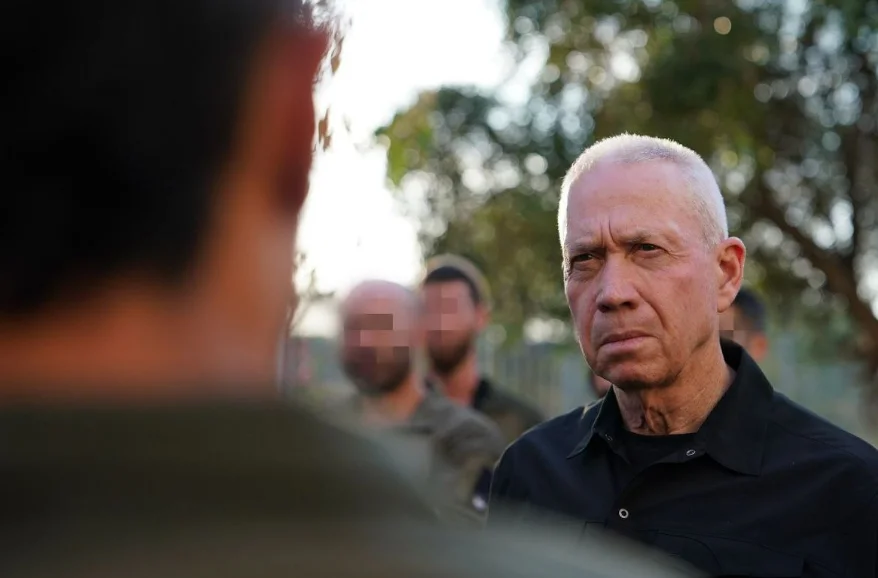 שר הביטחון גלנט נפגש עם הלוחמים: "נחושים להמשיך ולנצח"