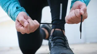 למה כדאי לכם לרוץ בכל בוקר? 3 יתרונות מדהימים שישחררו אתכם