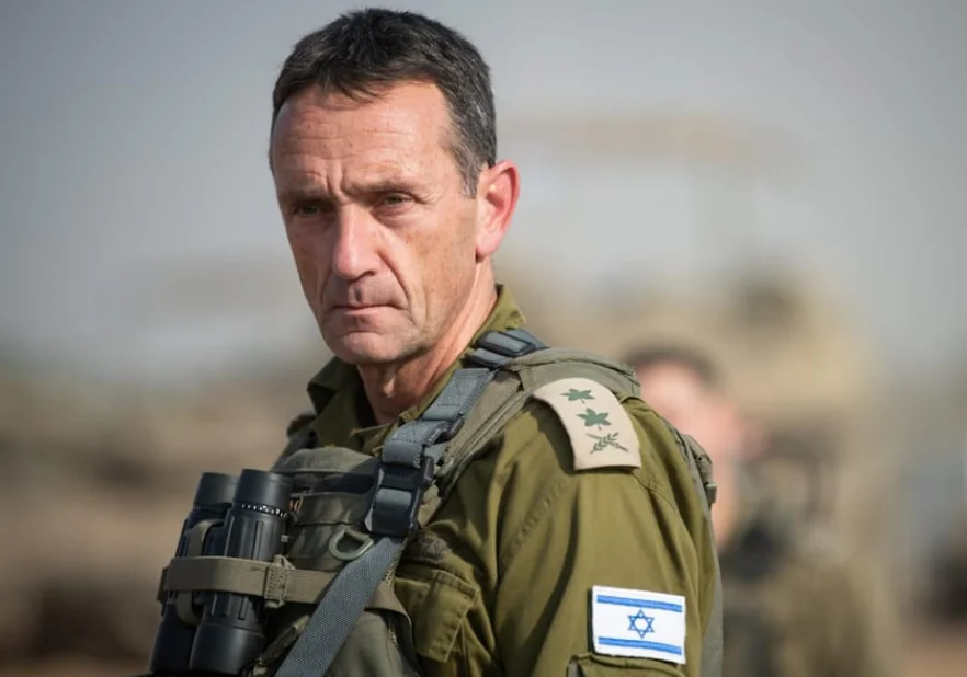 הרמטכ"ל: "נמשיך להכות באויב, עד שהאזרחים ישובו לחיי ביטחון" הרמטכ"ל: "נמשיך להכות באויב, עד שהאזרחים ישובו לחיי ביטחון"