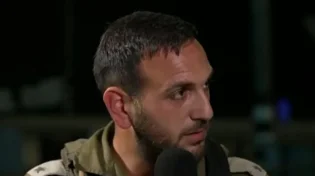תיעוד מדהים: הבת הקליטה הודעה והלוחם שב להכרה
