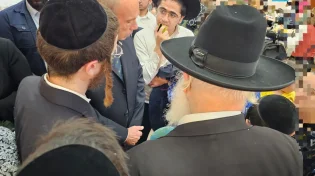מבקר המדינה פגש את המפונים בב"ב: "אלפים ללא מענה"