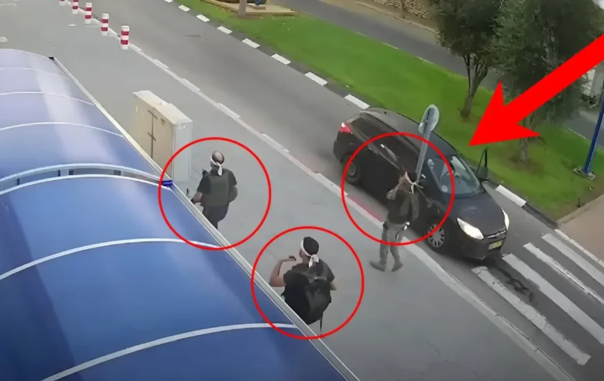 ניסי ניסים: "מחבלים הגיעו לבית הכנסת, 12 מתפללים ניצלו" ניסי ניסים: "מחבלים הגיעו לבית הכנסת, 12 מתפללים ניצלו"