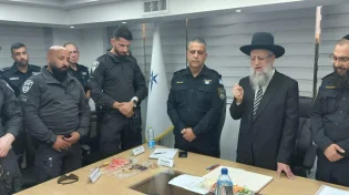 תחת אש: הגאון רבי דוד יוסף חיזק את הלוחמים והמפונים
