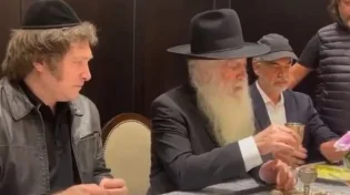 מתקרב ליהדות: נשיא ארגנטינה במעמד הבדלה