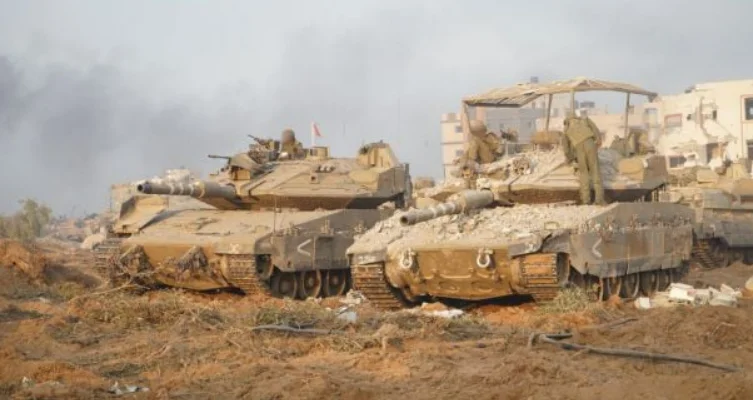 חמאס הפר את הפסקת האש: ארבעה לוחמים נפצעו קל מהשלכת מטענים