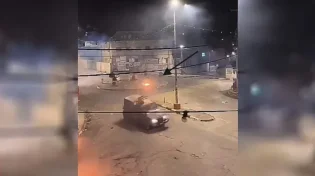הפקרות: כך נראית פגיעת בקבוק תבערה ברכב צה''ל 