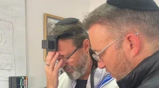 מדהים: הבטיח להניח תפילין אם אמו תשתחרר מהשבי באותו יום