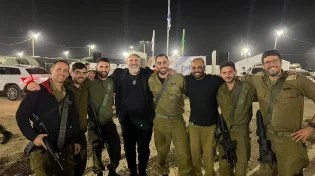 גולן אזולאי נסע כדי להאיר את הלבבות של המילואימניקים