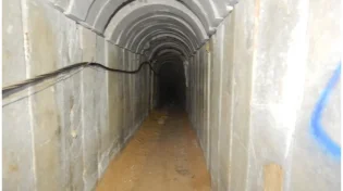 כדורי הרגעה וחדרים נפרדים: פרטים חדשים על טיפול החטופים בעזה
