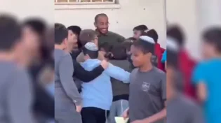 המורה חזר ממילואים, התלמידים קפצו מהתרגשות