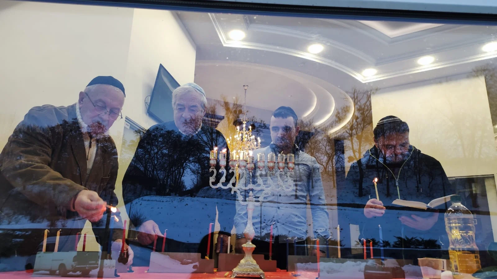 האדיטש: עשרות יהודים התארחו בשבת חנוכה במתחם של בעל התניא