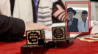 בעין דומעת: הרב ישראל מאיר לאו נפגש עם היתום שהוריו נרצחו