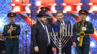 החגיגה הגדולה בעולם: מעל 6,000 איש חגגו חנוכה ביקטרינבורג