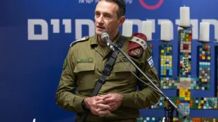 הרמטכ״ל בהדלקת נר חנוכה עם החיילים הפצועים 
