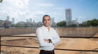 כלכלה: עסקאות ענק והתעוררות של קבוצות רכישה על רקע המצב