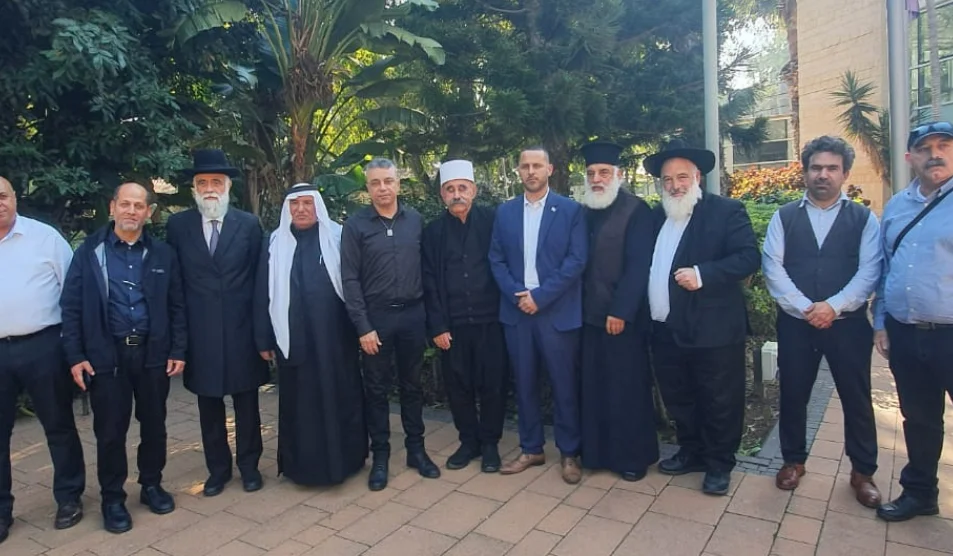 "מימיי לא ראיתי אכזריות כזו": 150 אנשי דת צפו בסרט הזוועות