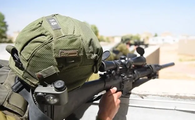 עדות מדאיגה של לוחם בעזה: "מחבלות עם חגורות נפץ מתחת לבגדים"