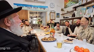 לאחר שעבר ייסורים: הרב זילברשטיין הגיע למעונו של הרב קוק