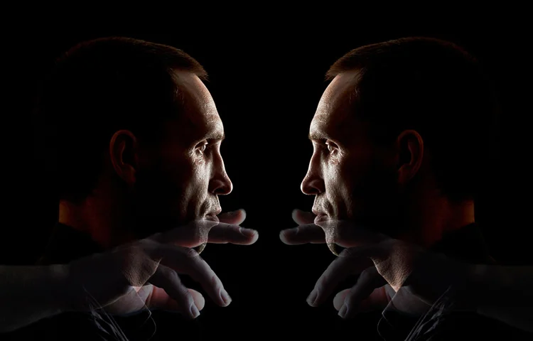 עד עכשיו ראה רק את הצד האפל שלהם. איך אפשר להפוך את זה? עד עכשיו ראה רק את הצד האפל שלהם. איך אפשר להפוך את זה?