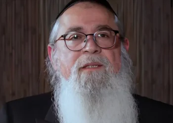 בתמונה: המקובל הרב יוסף ביטון