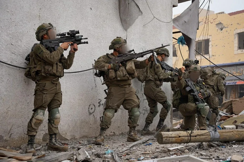 הלחימה הקשה בעזה: צה"ל תקף מעל 200 מטרות הלחימה הקשה בעזה: צה"ל תקף מעל 200 מטרות