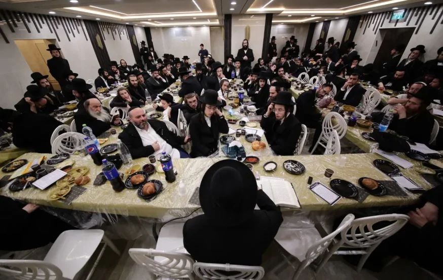 180 שנה לאחר פטירתו התאספו החסידים להילולת רבי נתן 180 שנה לאחר פטירתו התאספו החסידים להילולת רבי נתן