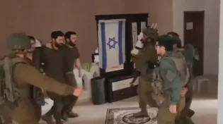 צפו: הכנסת ס"ת לבית הכנסת בחאן יונס