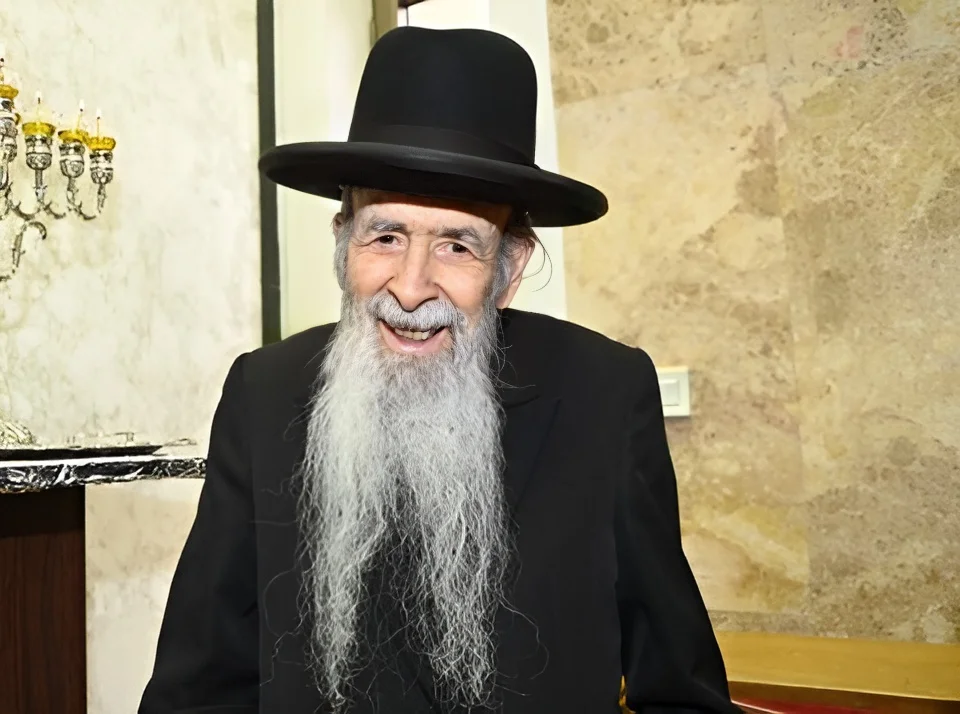 קרעו את השמיים: תפילות לרפואת ראש הישיבה הגר"י עדס