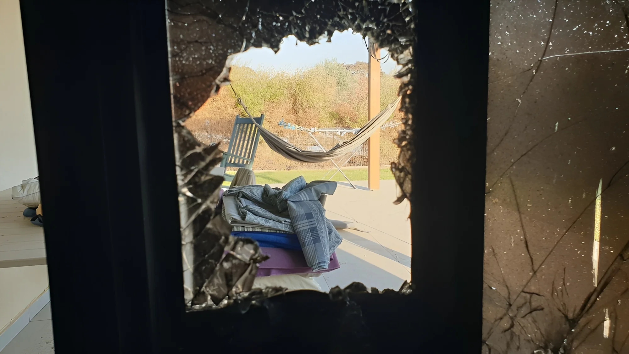 הזוי: "המחבל אמר לי תברחי"