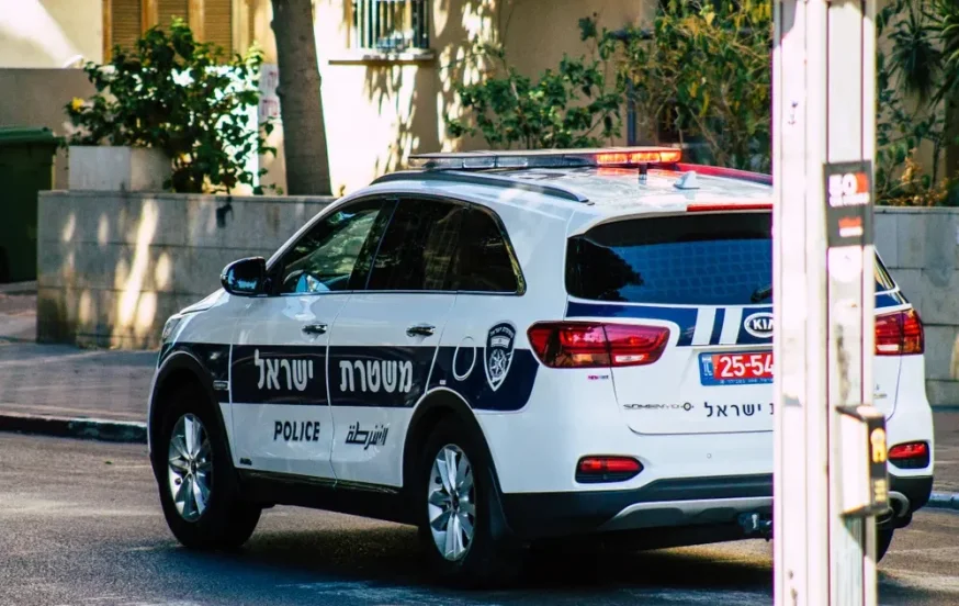 ניידת משטרה ניידת משטרה