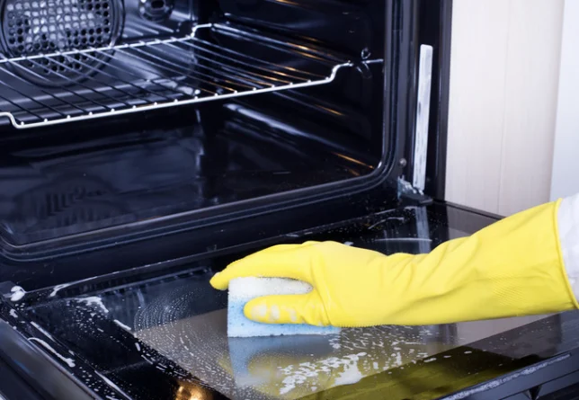 5 תמיסות טבעיות לניקוי תנור, שישנו כל מה שידעתם