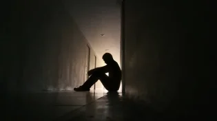 איך הגיב הרב יגאל כהן על מותה של הבחורה שסבלה מדכאון?