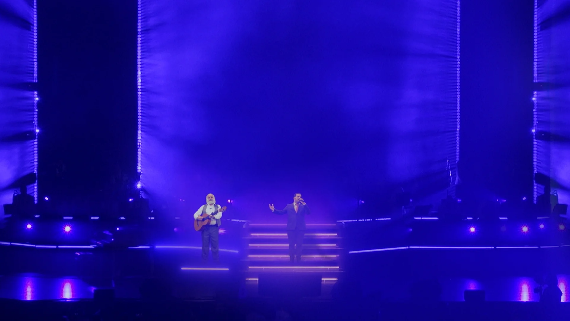 שלום ברנהולץ והרב שלמה קרליבך הולוגרמה Al שלום ברנהולץ והרב שלמה קרליבך הולוגרמה Al