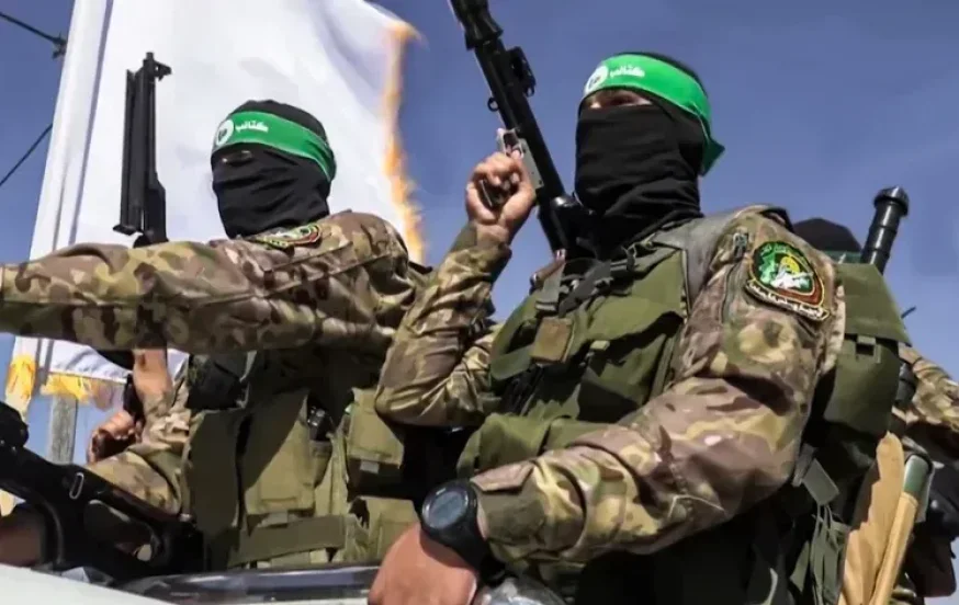 הכנסת אישרה: תיאסר הכניסה לישראל למכחישי השואה וטבח 7/10 הכנסת אישרה: תיאסר הכניסה לישראל למכחישי השואה וטבח 7/10