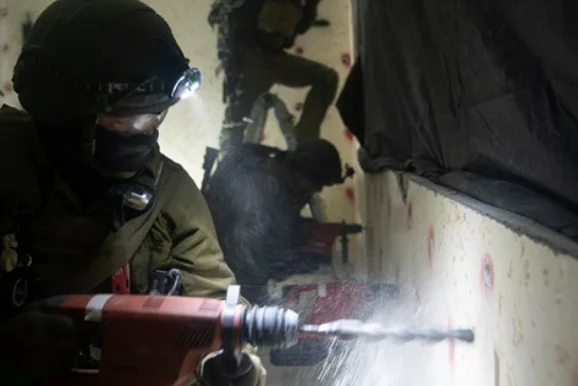 כוחות צה"ל הורסים את ביתו של המחבל