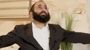 "לבת גילו גידול": הפייטן אלחנן משמרתי על התקופה הקשה בחייו