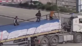 "קרואסונים במשאיות הסיוע": שיירת האספקה לחמאס נחסמה