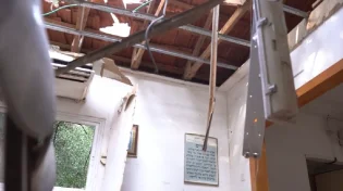 דרמה בדרום: בית הכנסת ספג פגיעה ישירה. המתפללים ניצלו