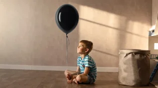 ילדים זה עם שמח? הבלון השחור שבחר הילדון